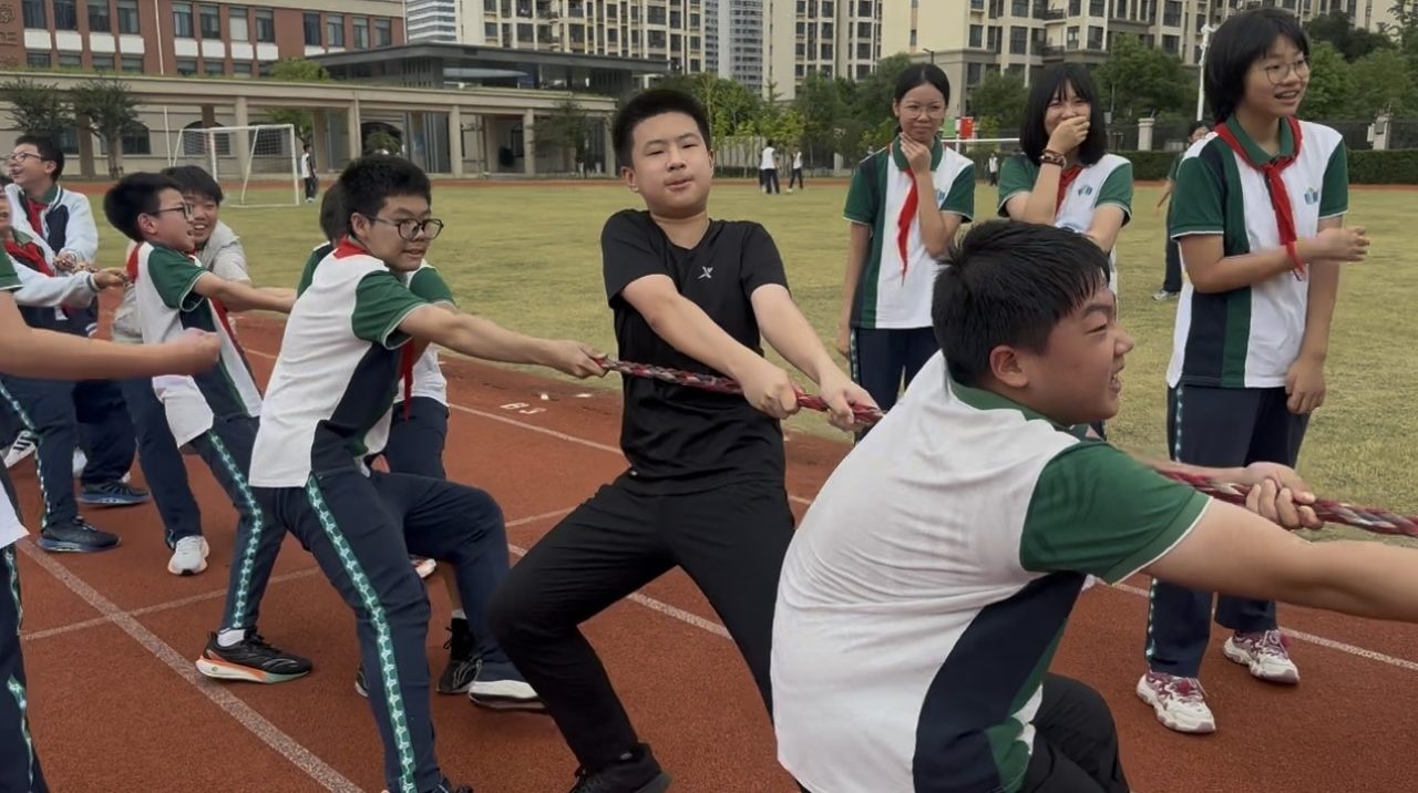 拔河比赛照片