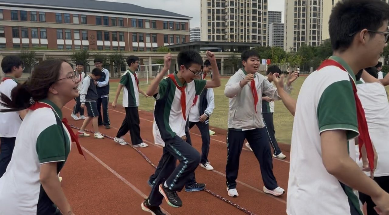 拔河比赛照片